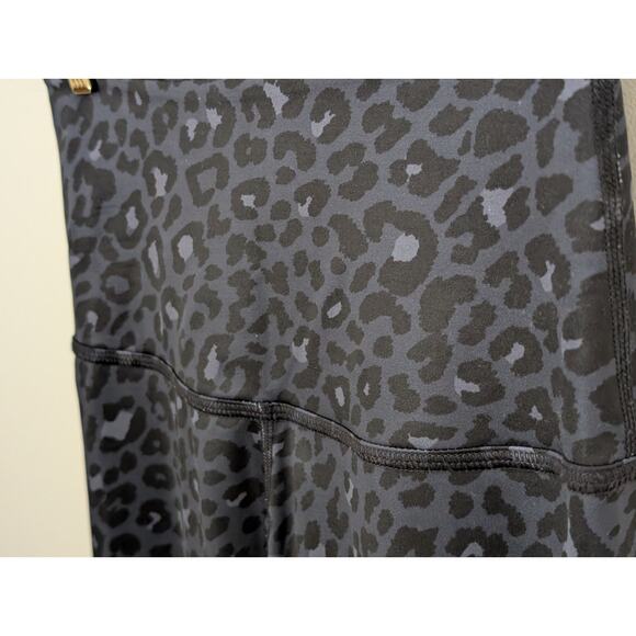 ​Beyond Yoga Lux High Waisted Midi Leggings - Black Leopard Print - Medium - Picture 3 of 9
